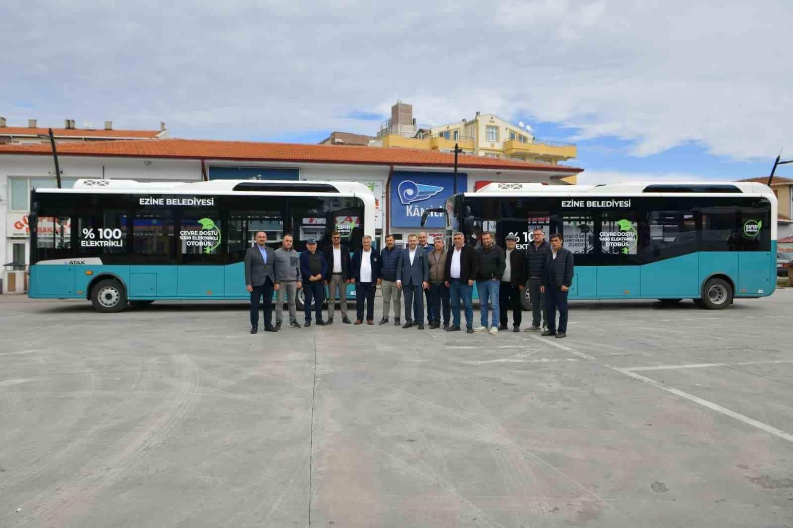 Başkan Yüksel, elektrikli otobüsleri tanıtmak için direksiyon başına geçti