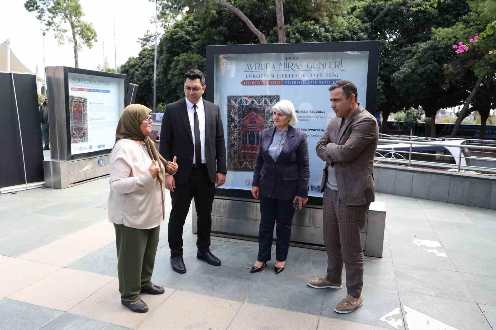 Döşemealtı halılarının hikayesi Cumhuriyet Meydanı’nda