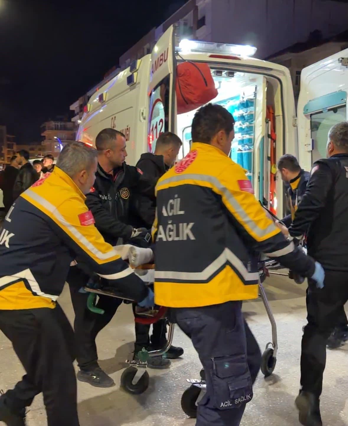 Burdur’da 6’ncı kattan düşen 19 yaşındaki genç hayatını kaybetti