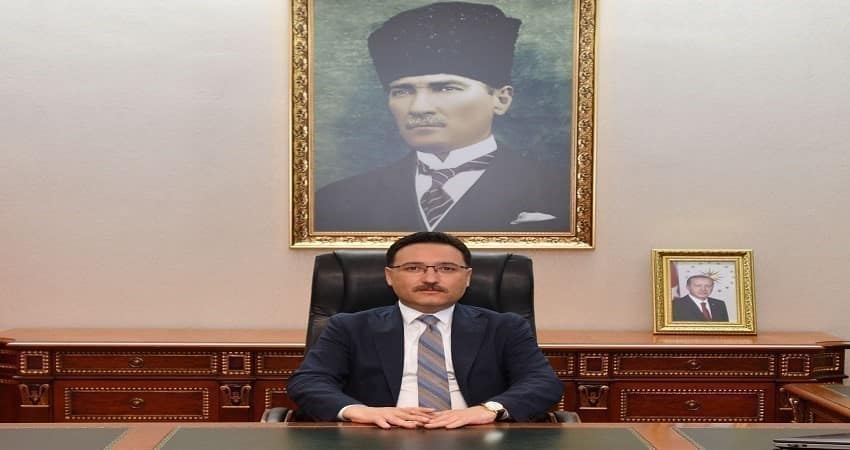 Vali Çiçek ve Başkan Büyükkılıç, Muhtarlar Günü’nü kutladı