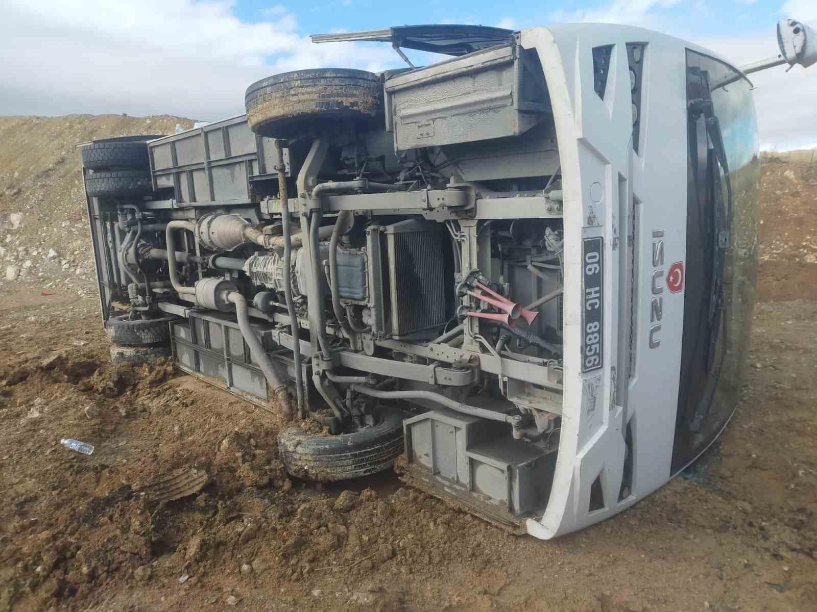 Cezaevi nakil aracı devrildi, 7 kişi yaralandı