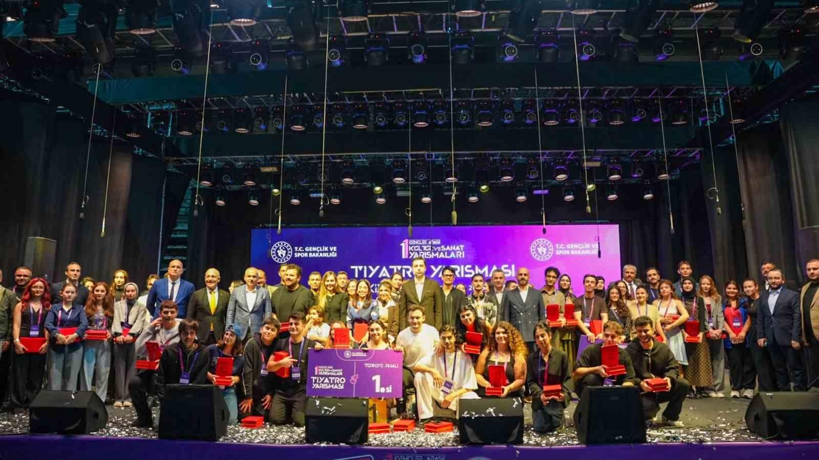 11. Gençler Arası Tiyatro Türkiye Finali Antalya’da yoğun katılımla gerçekleşti