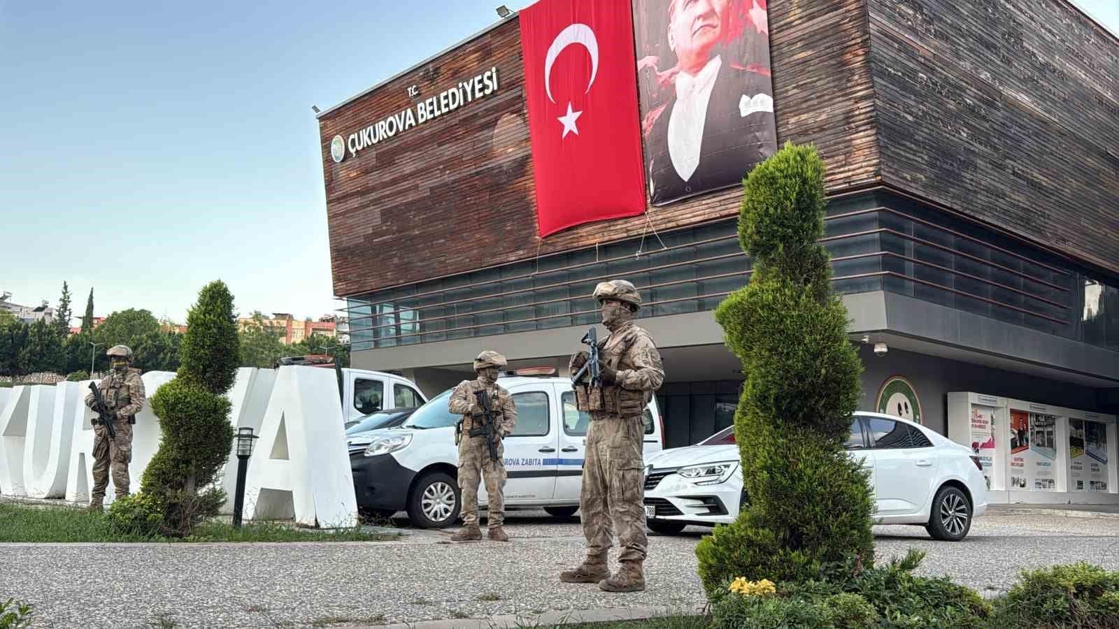 Çukurova Belediyesi’ne operasyon
