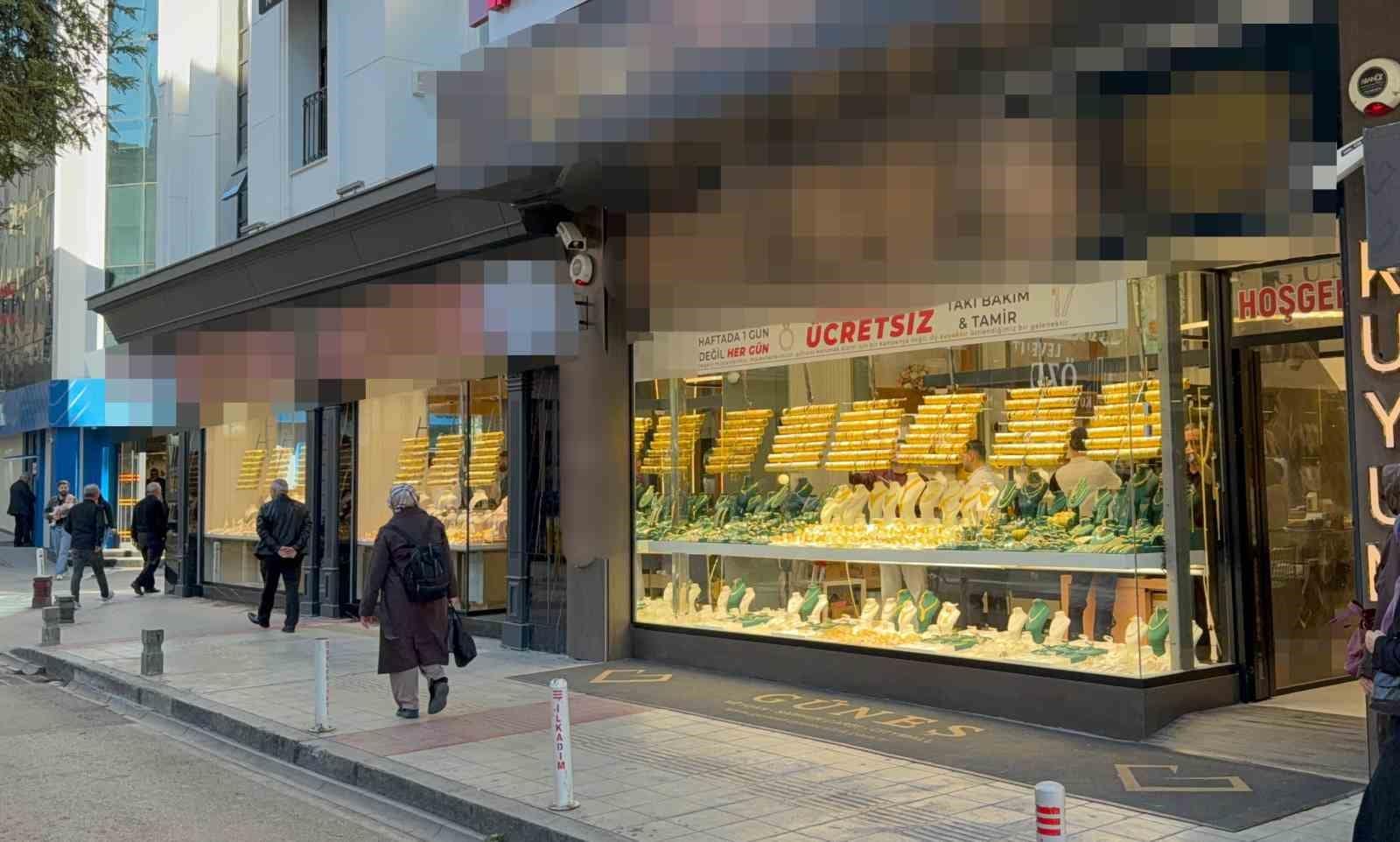 Samsun’da 3 kuyumcuya operasyon: 5 gözaltı