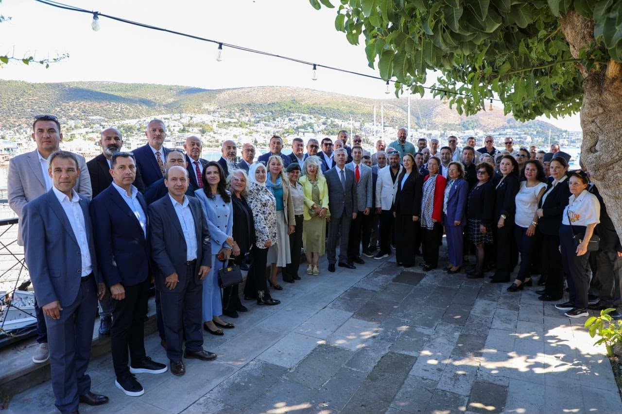Bodrum’da 56 mahalle muhtarı için anlamlı kutlama