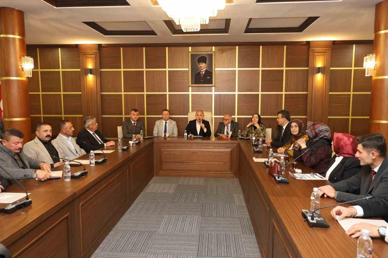 Başkan Önal, Muhtarlar Günü’nde mahalle muhtarlarıyla buluştu