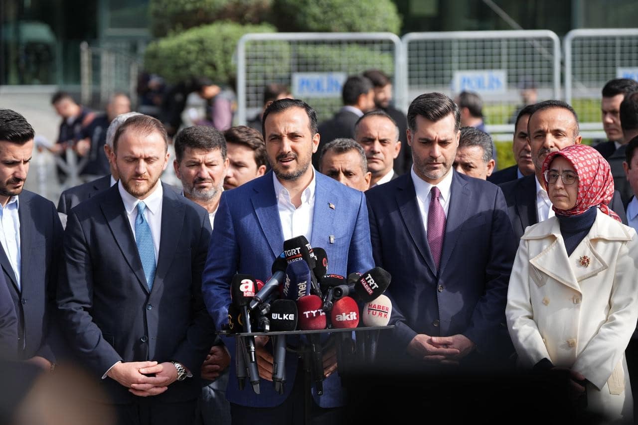 AK Parti İstanbul İl Başkanı Özdemir: "Dündar Ziya Gültekin başkanımızın bir ayda oluşturduğu güzel atmosferi inşallah sürdürmeye devam edeceğiz"