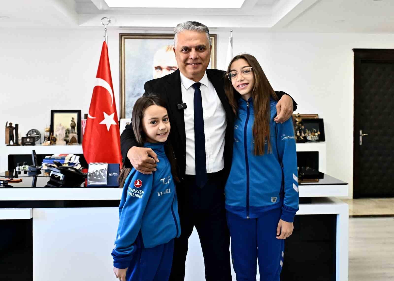 Şahin kardeşlerden Balkan başarısı
