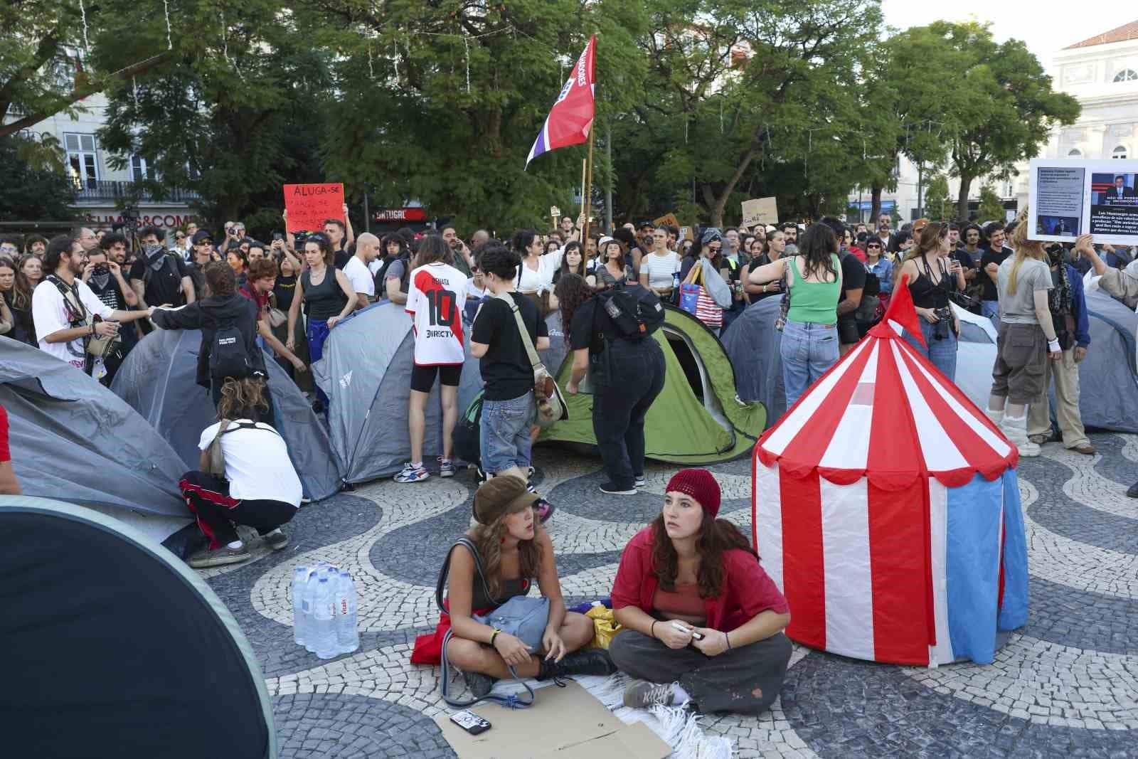 Portekiz’de konut krizi protestolarına polis müdahalesi: 55 gözaltı