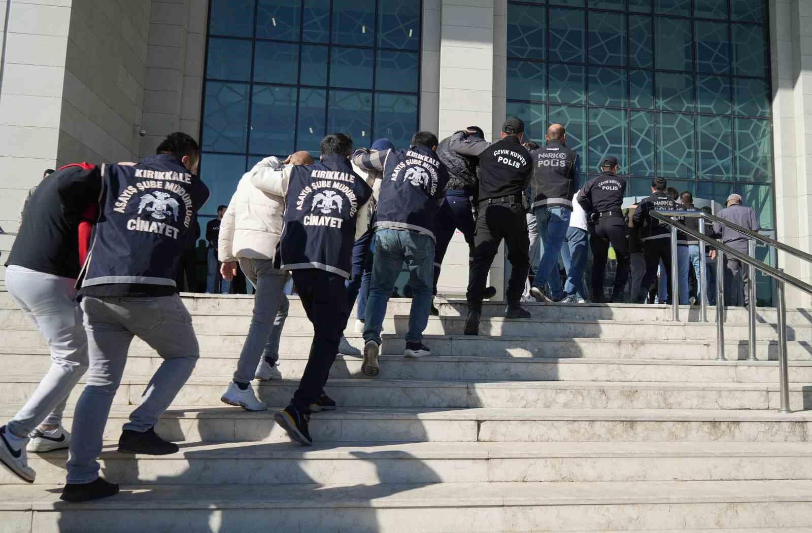 Kırıkkale’de fuhuş ve uyuşturucu operasyonu: 35 gözaltı