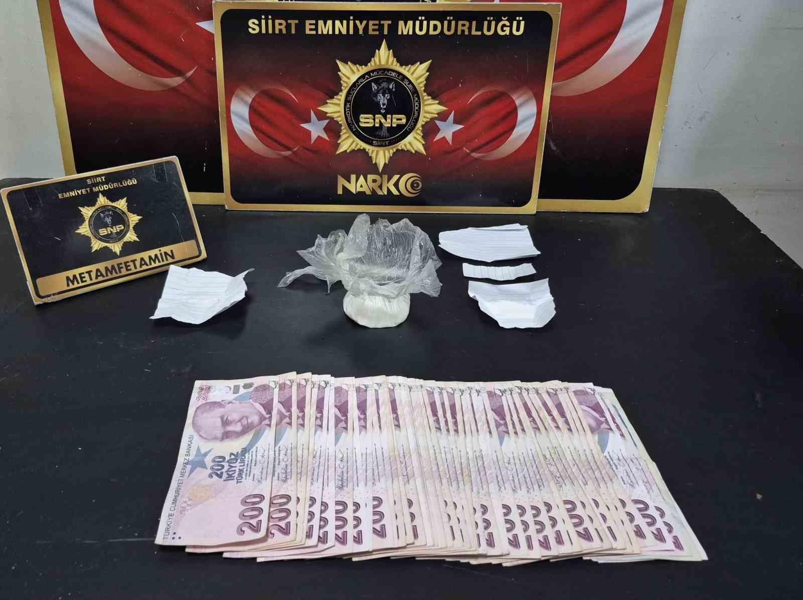 Siirt’te sokak satıcılarına narkotik darbesi: 3 tutuklama