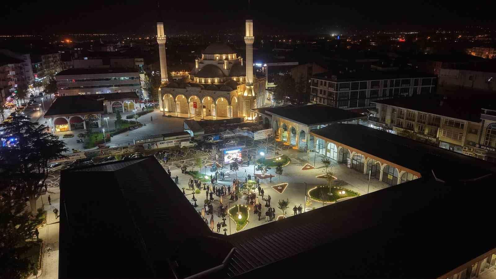 Çarşı dükkanları Düzceli yatırımcıların beğenisine sunuldu