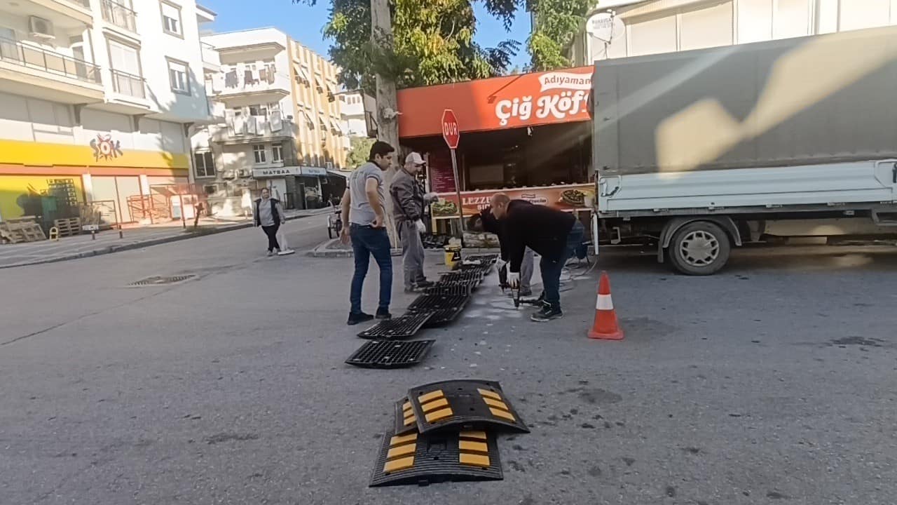 Vatandaşla esnafın ‘önlem’ isyanı ses getirdi: O kavşak için belediye harekete geçti