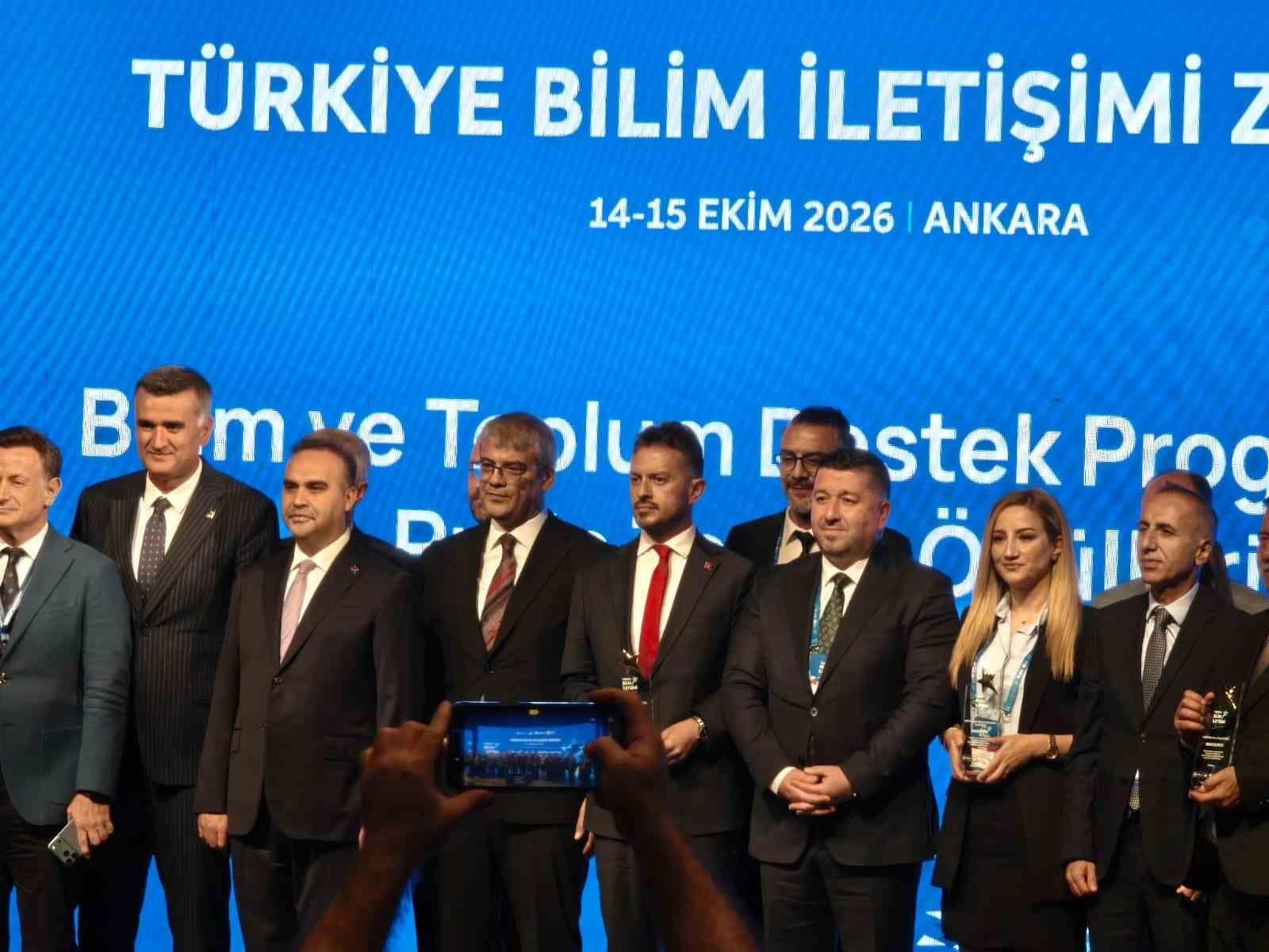 Sanayi ve Teknoloji Bakanı Kacır’dan BİLİMFEST Kayseri’ye Türkiye birinciliği ödülü