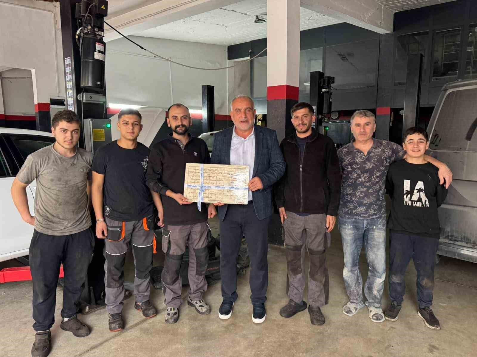 Başkan Sandıkçı: "Esnaf kardeşlerimizle buluşup, talep ve önerilerini dinliyoruz"