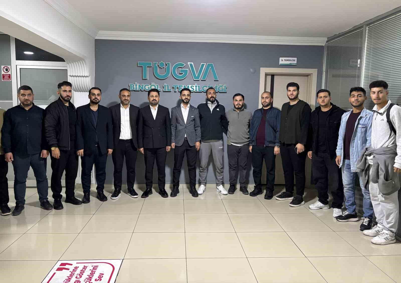 Gençlerle bir araya gelen AK Parti İl Başkanı Yılmaz Seven: "Bizim geleceğimiz sizlersiniz"