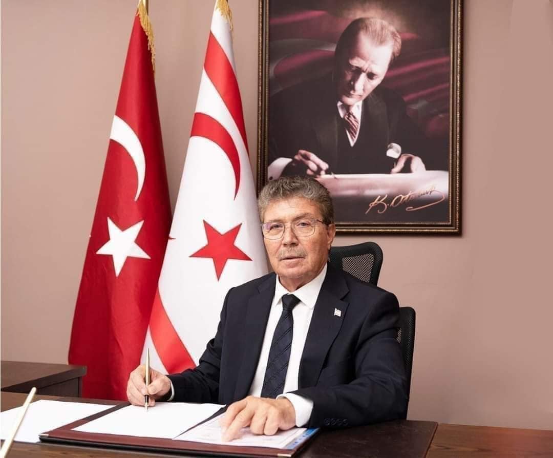 KKTC Başbakanı Üstel: "2027 yılında KKTC vatandaşı öğrencilerimizin üniversite harçlarının tamamını devlet olarak karşılayacağız"