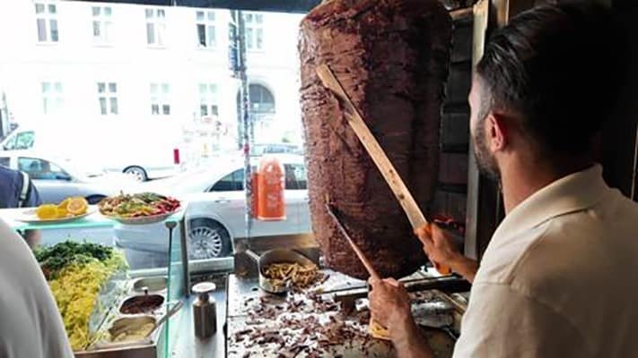 Almanya’da sembol olan Türk Döneri’ne "Steak Döner" ismi tepkisi