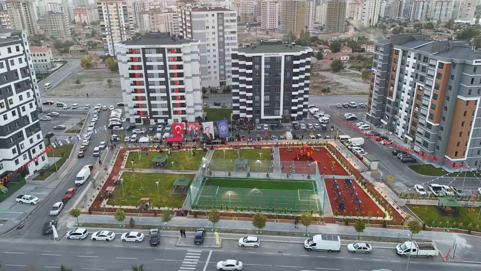 Melikgazi Belediyesi Fırat Yılmaz Çakıroğlu Parkı açıldı