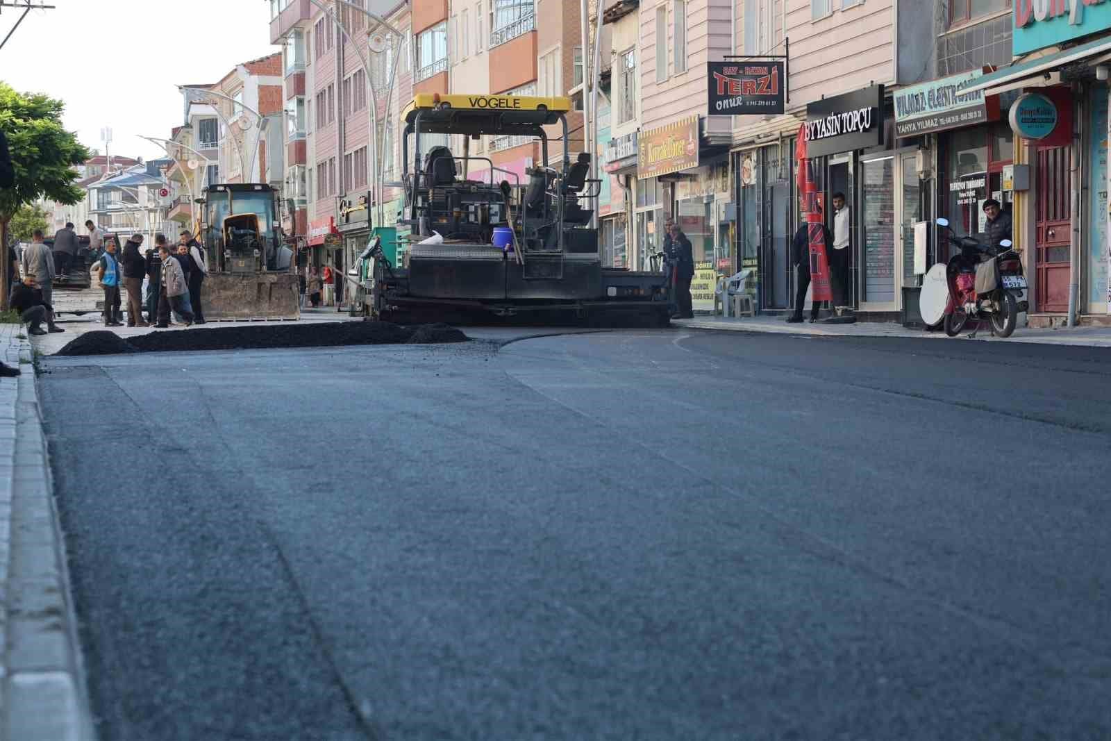 Vezirköprü’de sıcak asfalt çalışması