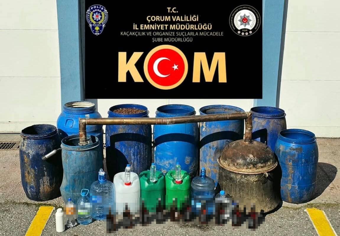 Çorum’da kaçak alkol operasyonu: 2 gözaltı
