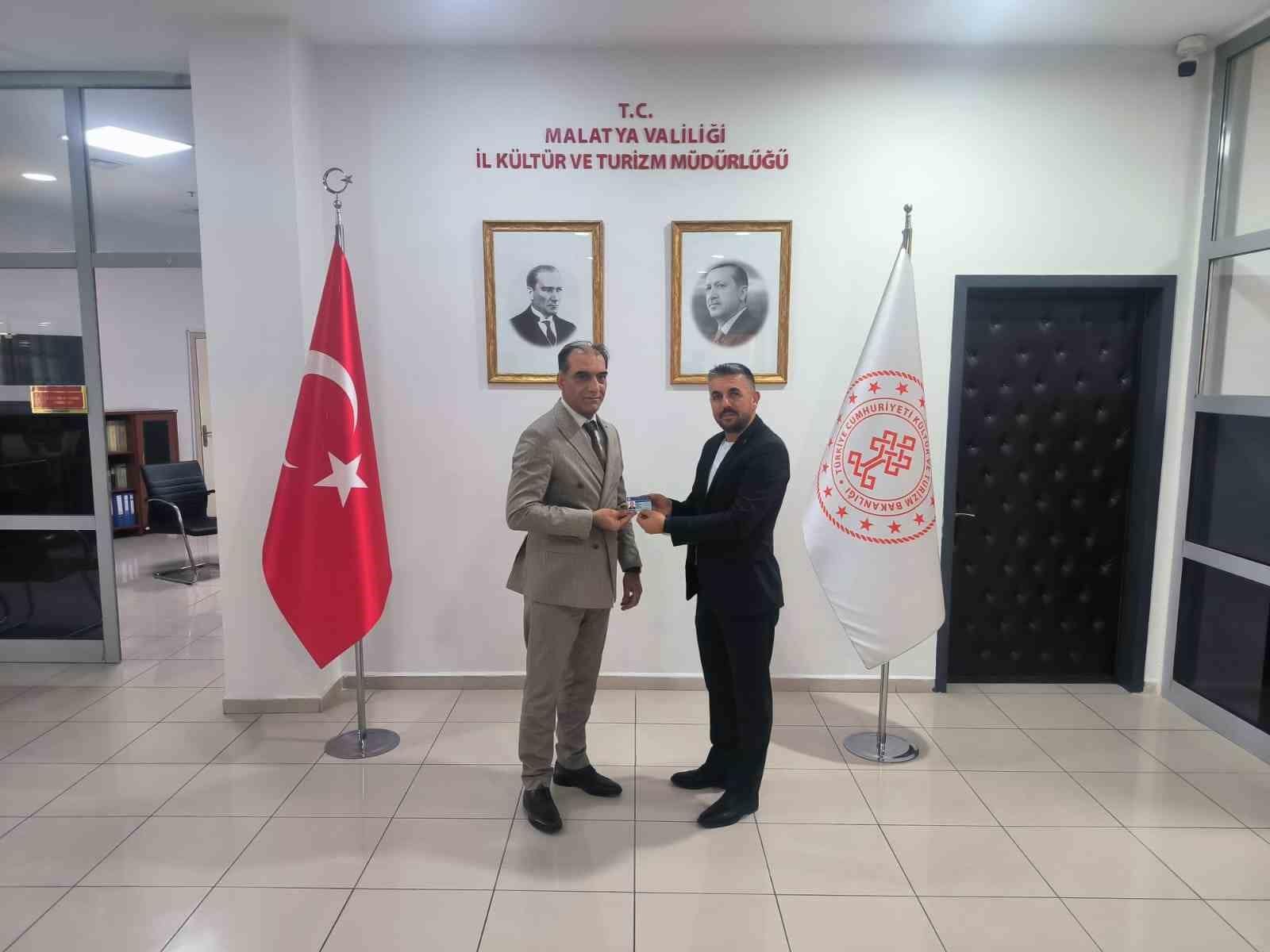 Oktay Demirci’ye kültürel miras taşıyıcısı unvanı