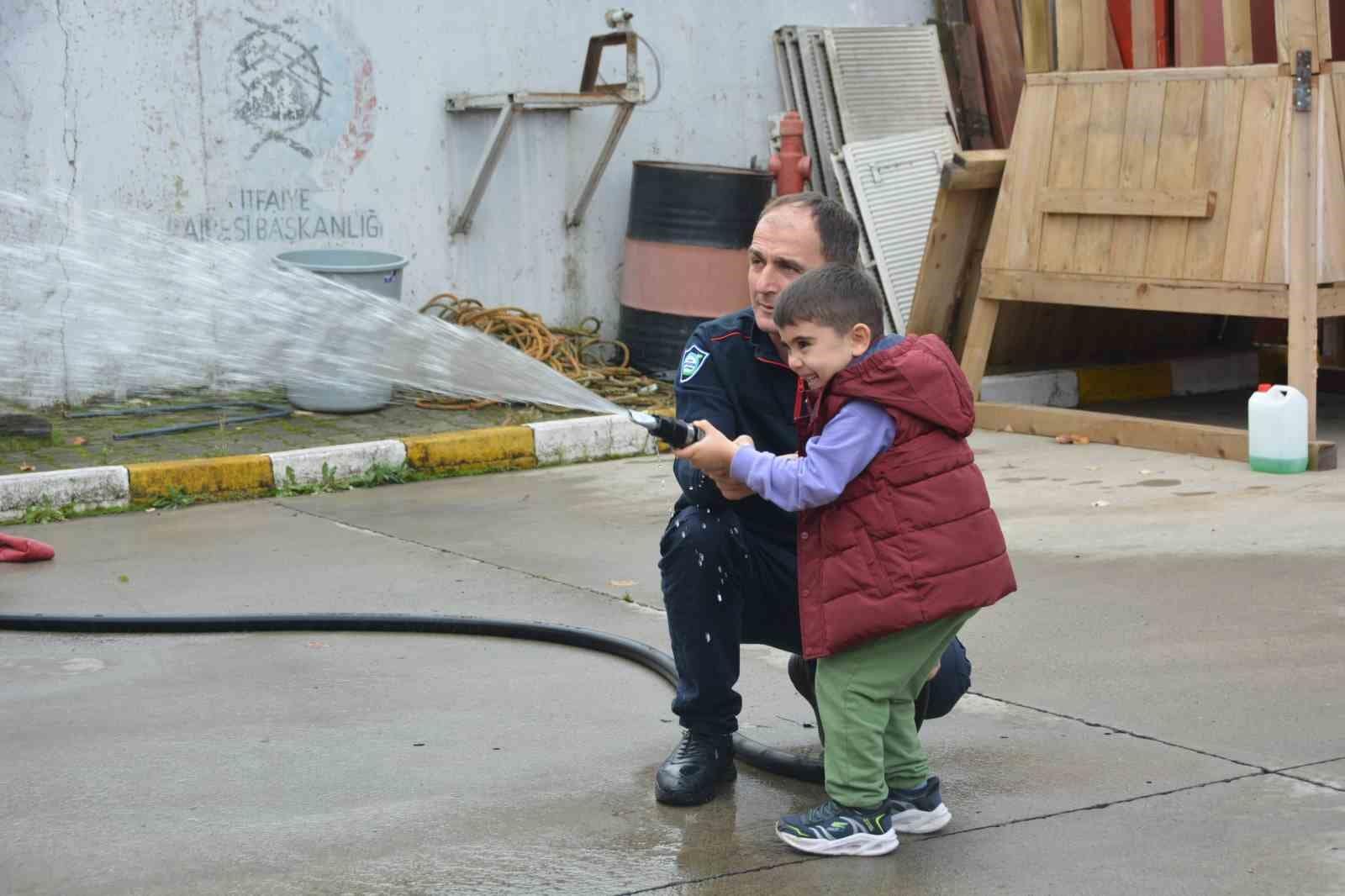 Ordu’da minikler itfaiyecilik mesleğini uygulamalı olarak öğrendi