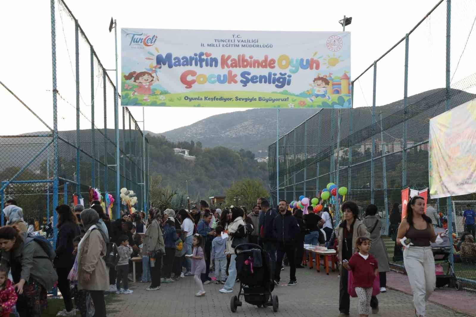 Tunceli’de festival tadında çocuk şenliği