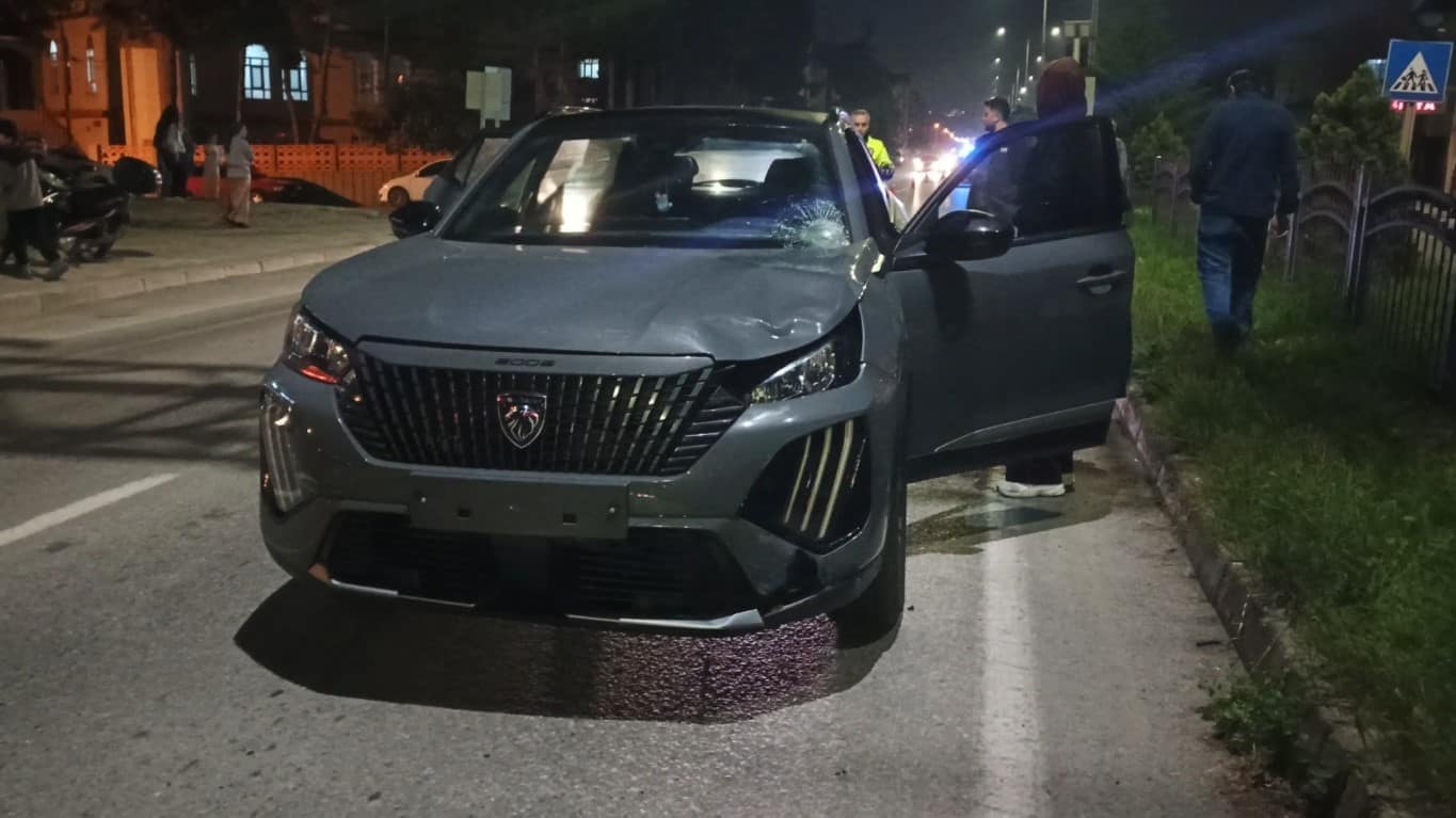 Bafra’da otomobilin çarptığı bisiklet sürücüsü ağır yaralandı