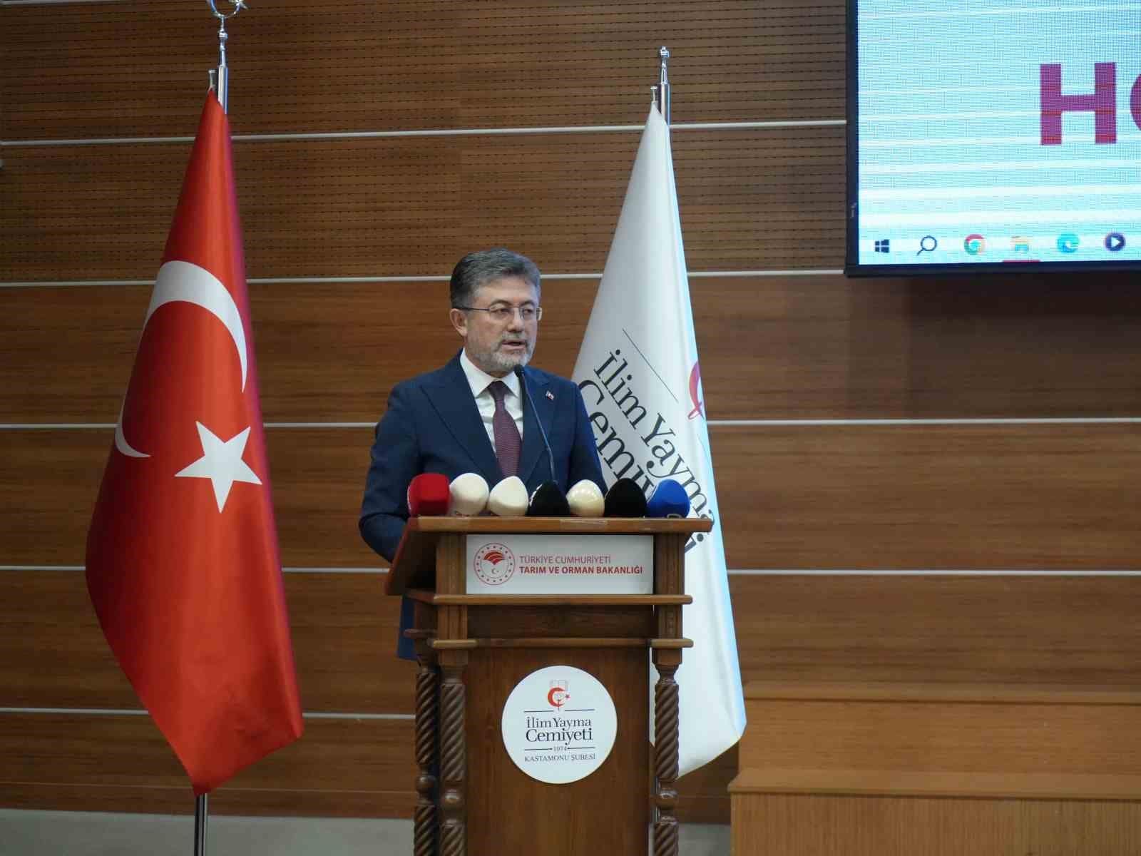 Bakan Yumaklı: "Gençlerimizin milli, manevi değerlerle en donanımlı bir şekilde yetiştirilmesi bizim temel önceliğimiz"