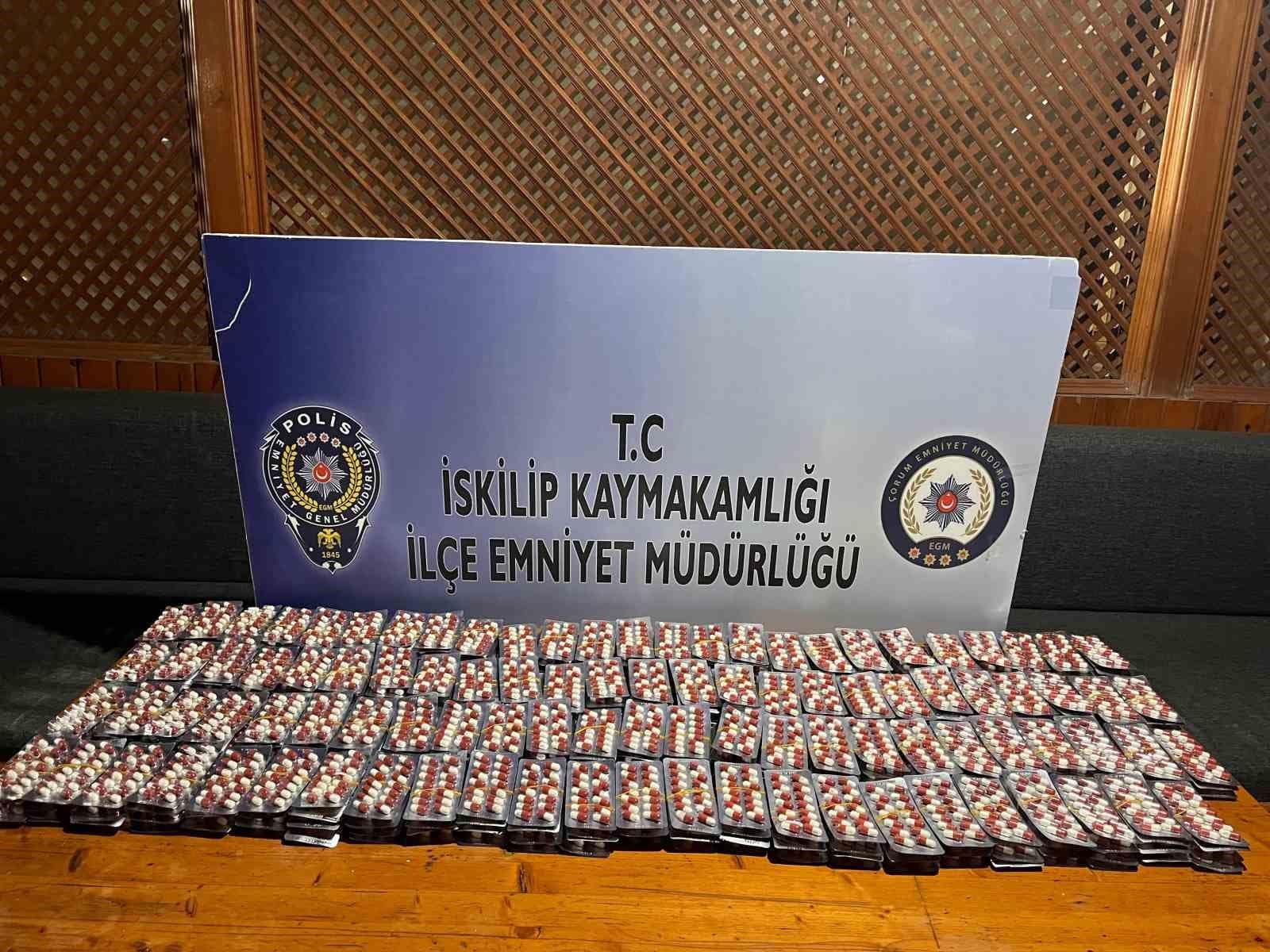 Çorum’da 5 bin 500 uyuşturucu hap ele geçirildi: 2 gözaltı