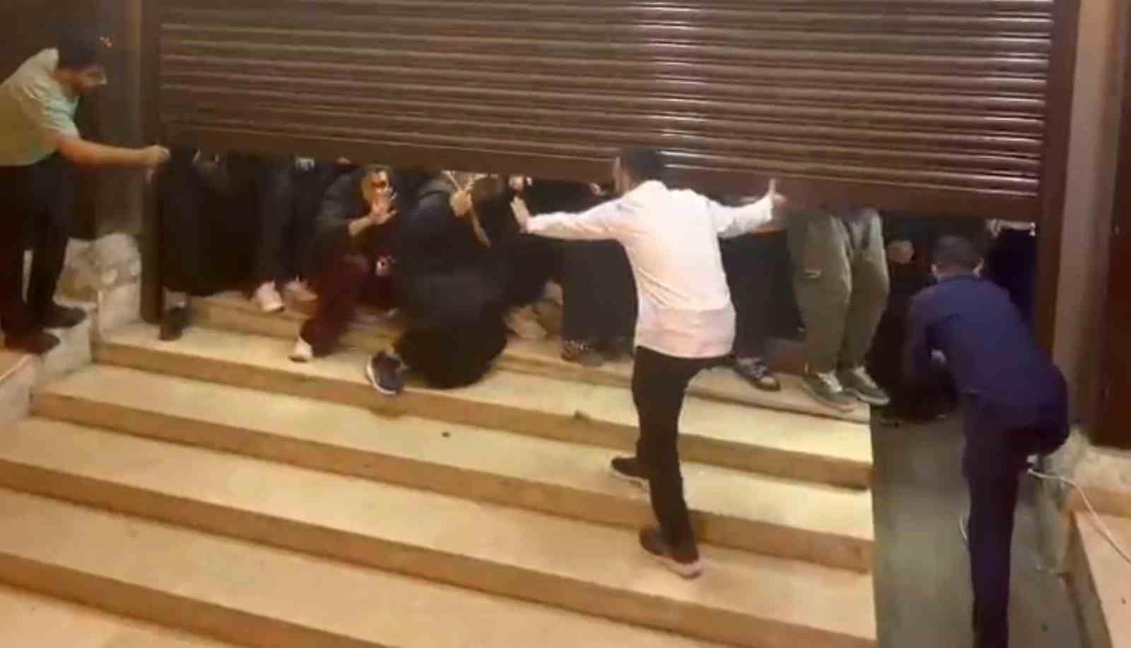 Tekirdağ’da indirim izdihamı kamerada: Yüzlerce kişi aynı anda akın etti