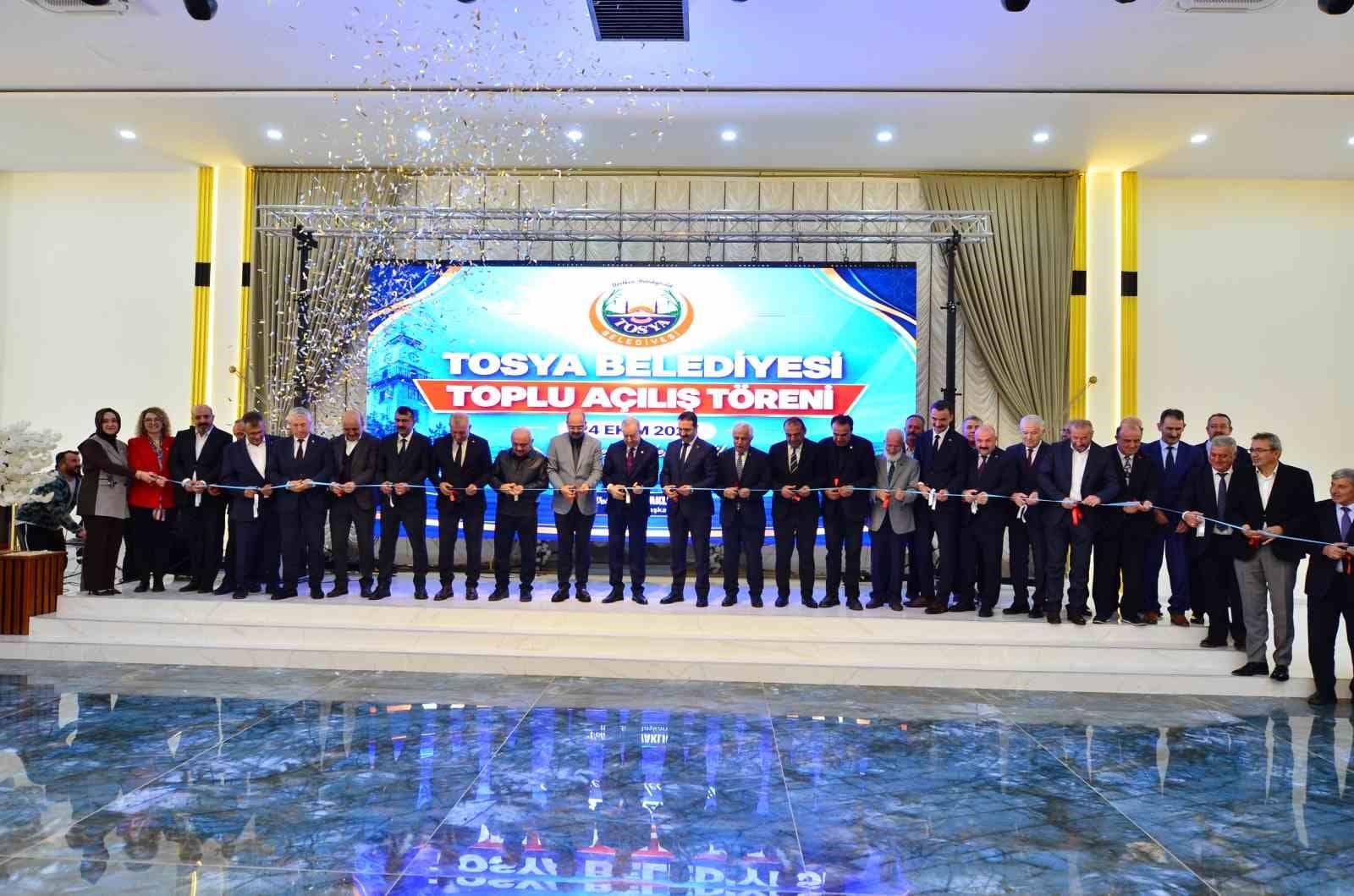 Tosya Belediyesi’nin ilçenin çehresini değiştiren projeleri için görkemli açılış töreni
