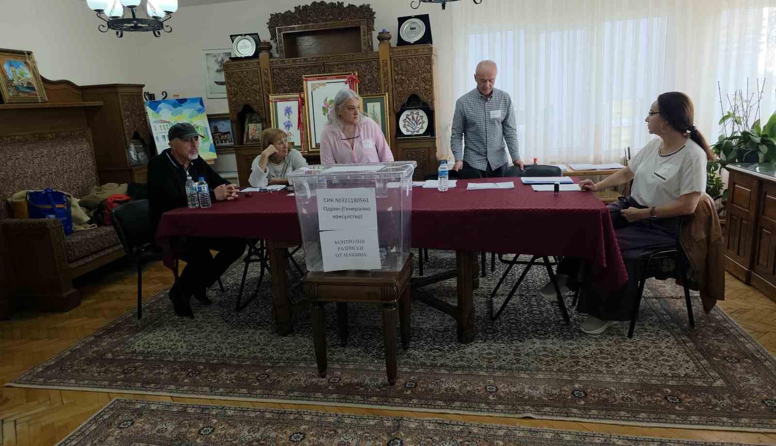 Bulgaristan’da cumhurbaşkanı seçimi için Edirne’de sandık kuruldu