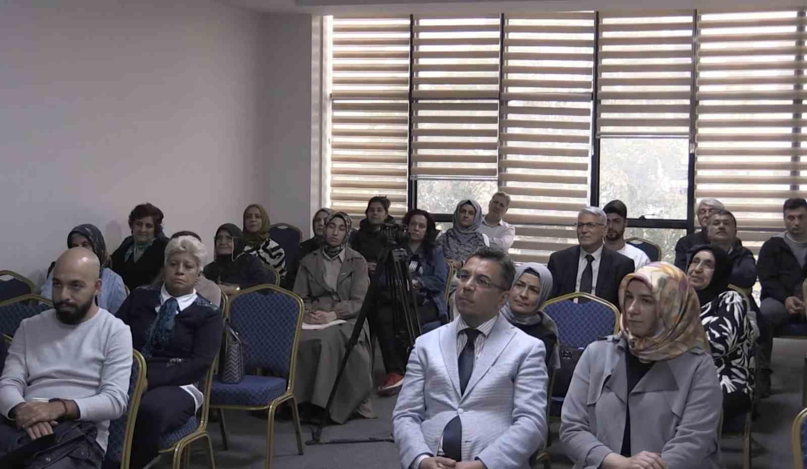 Elazığ’da edebiyat atölyesi eğitimleri sürüyor