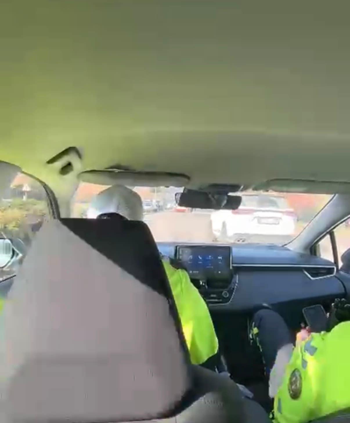 KPSS’ye geç kalınca polis aracıyla sınava yetiştirildi