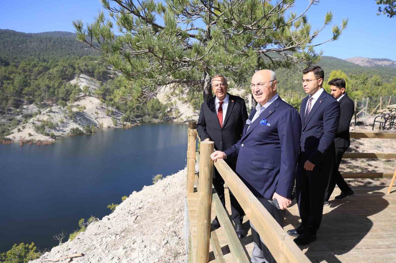 Vali Köşger’den Denizli’nin üretim merkezi Çameli’ye övgü