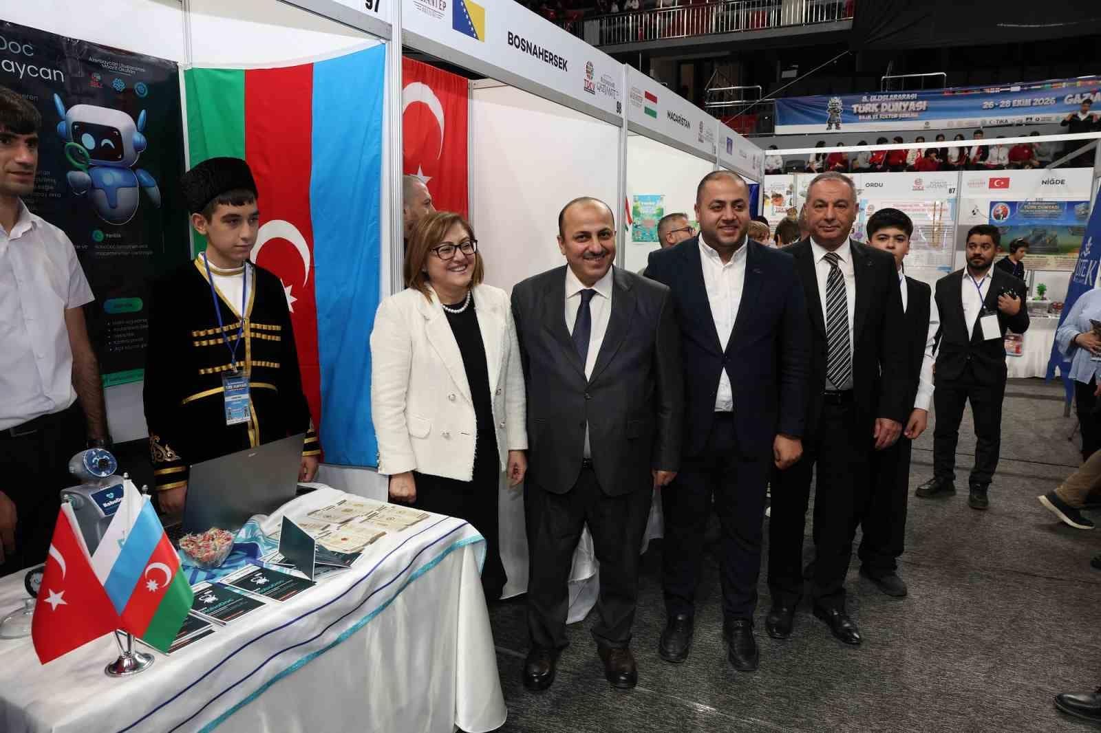 Gaziantep’te Türk dünyasının genç beyinleri bilim ve teknoloji için buluştu