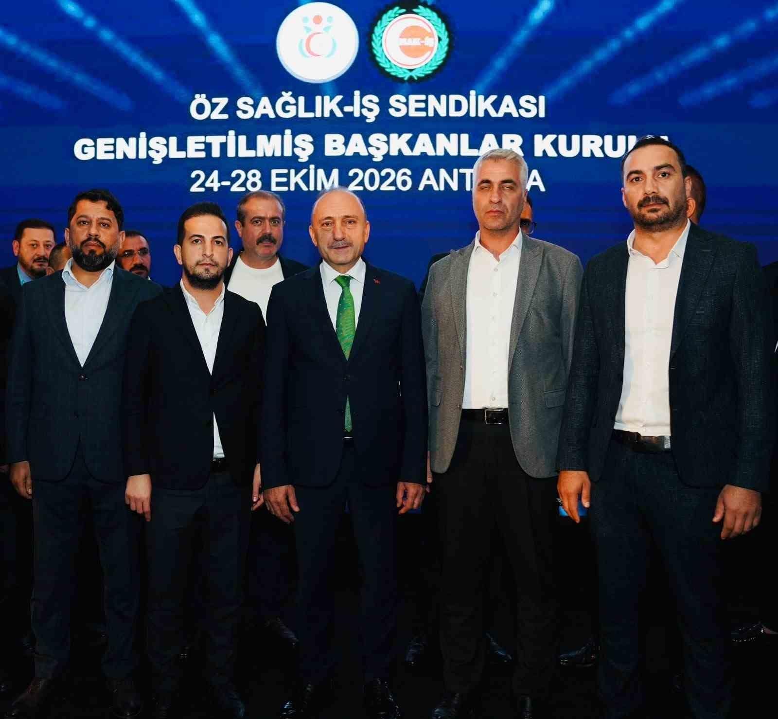 Başkan Aküzüm "Sağlık emekçilerimizin sesi olmaya devam edeceğiz"