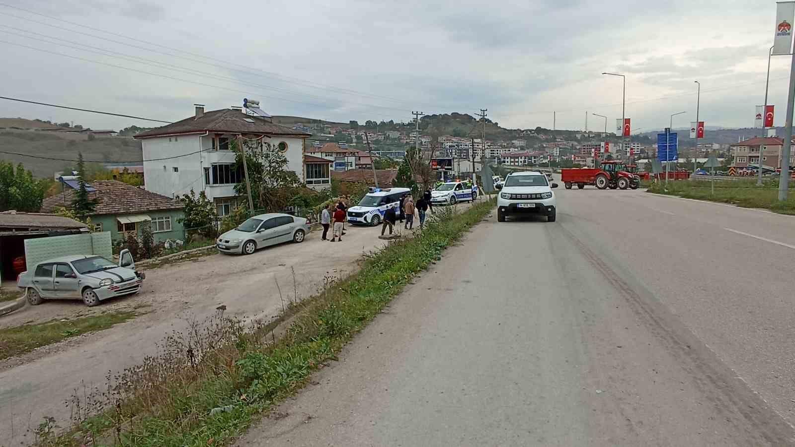 Havza’da otomobiller çarpıştı: Anne ve 3 yaşındaki çocuğu yaralandı
