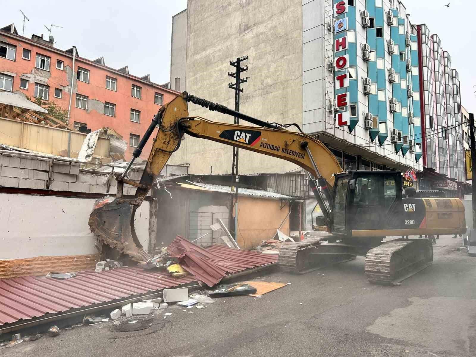 Ankara’da asayiş ve güvenlik yönünden uygun bulunmayan 3 işletme yıkıldı