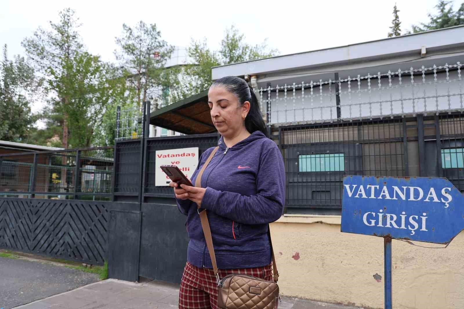 Diyarbakır’da akılalmaz dolandırıcılık: Aile fertlerinin şeceresine kadar söyleyip 1.2 kilo altını aldılar