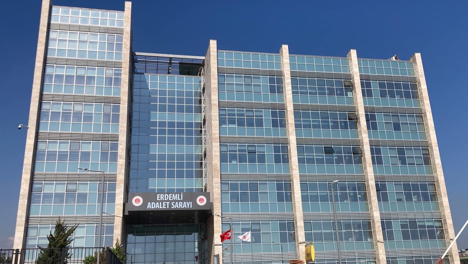 Mersin’de nitelikli dolandırıcılık ve yasadışı bahis operasyonu: 6 tutuklama