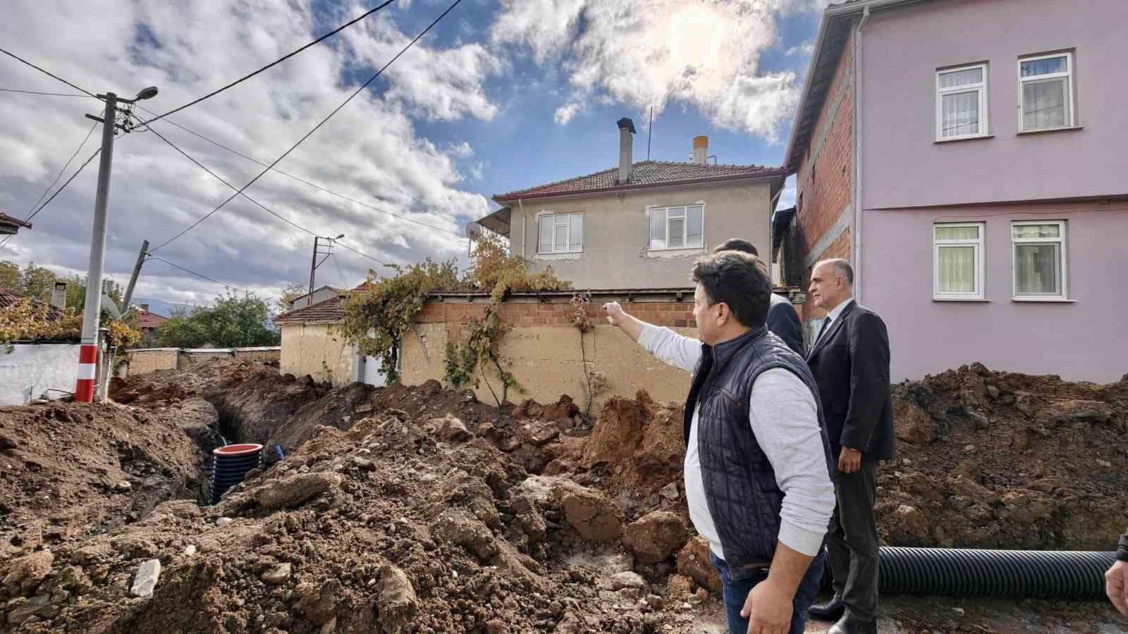 Hisarcık Kaymakamı Atam’dan Alınören köyü’nde altyapı incelemesi