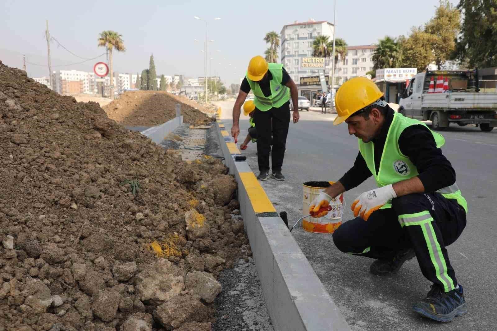 HBB’den Antakya’da bin 500 metrelik refüj çalışması