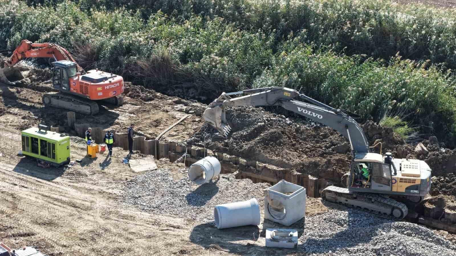 İncirliova’da 1,3 milyar liralık altyapı yatırımı sürüyor