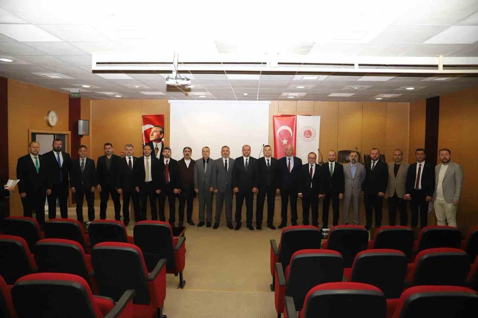DTSO yönetimi mazbatasını alarak resmen göreve başladı