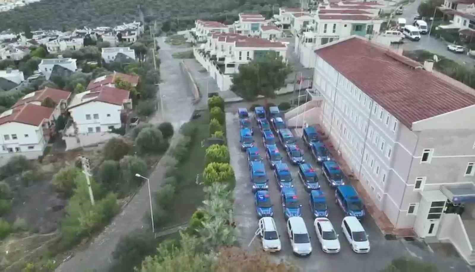 Kuşadası’nda narkotik operasyonu: 45 şüpheli gözaltına alındı