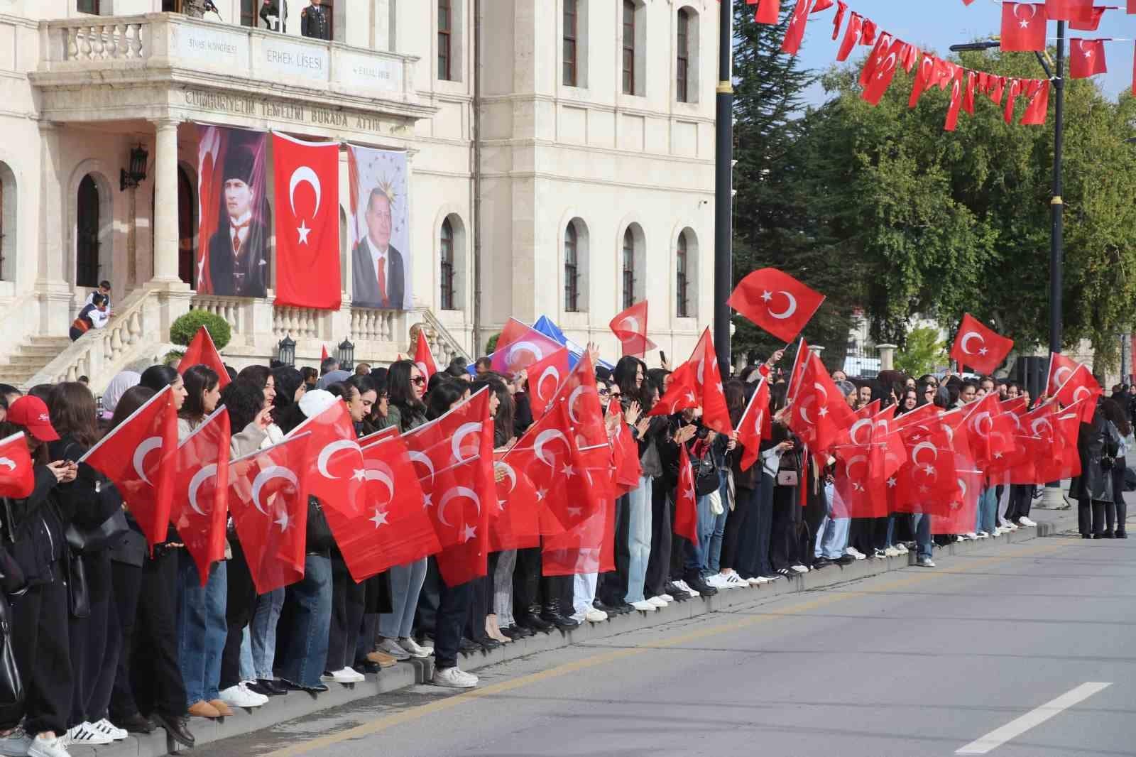 Cumhuriyetin temellerinin atıldığı Sivas’ta Cumhuriyetin 103. yılı coşkuyla kutlandı