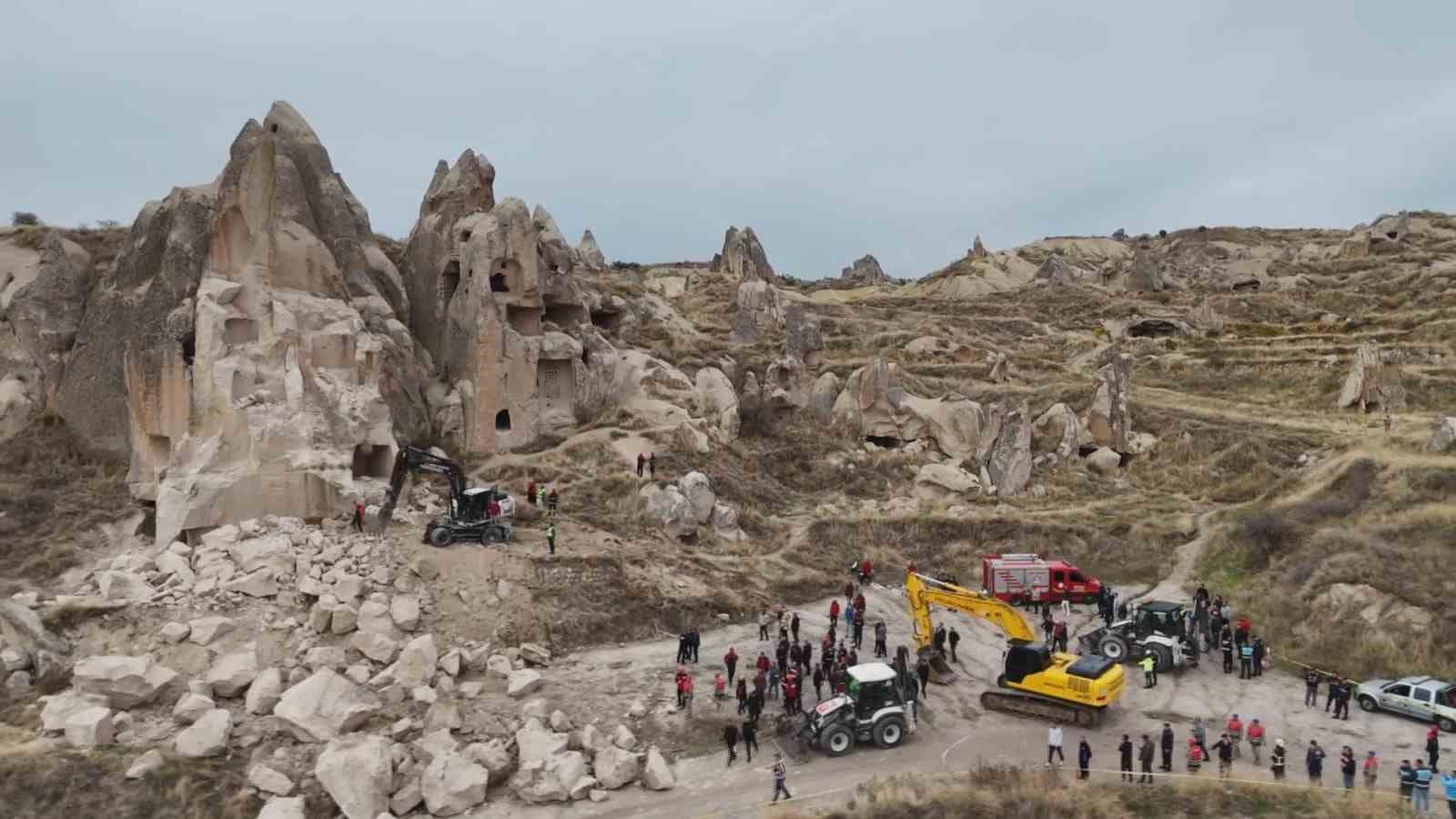Kapadokya’daki çöken peribacası havadan görüntülendi
